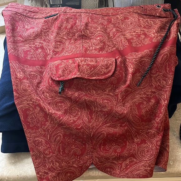 Vissla, size 33, brick paisley bandana print - Picture 5 of 5